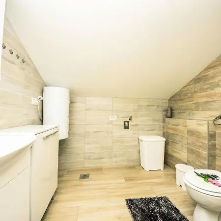 Matanovi Dvori-2 By Interhome *