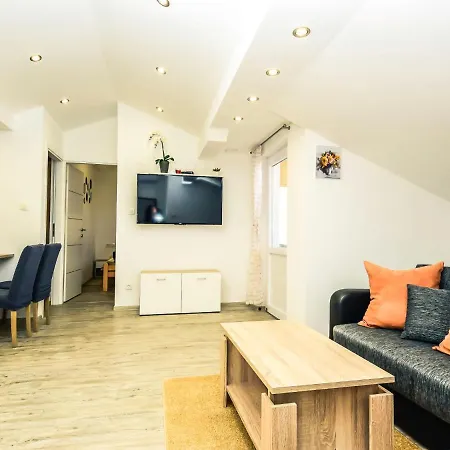 Matanovi Dvori-2 By Interhome * Vir