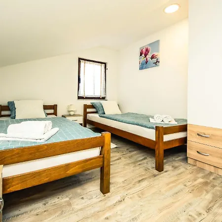 Matanovi Dvori-2 By Interhome *