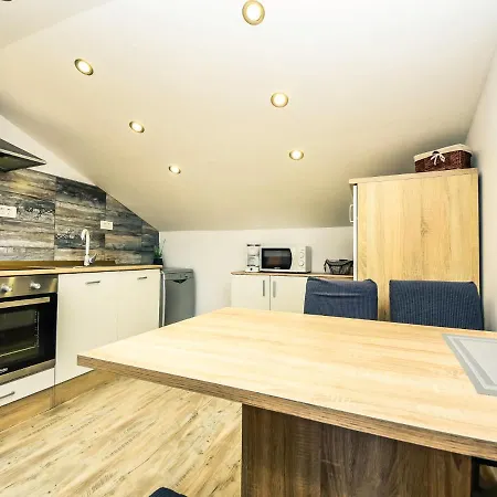 Matanovi Dvori-2 By Interhome Appartement Vir
