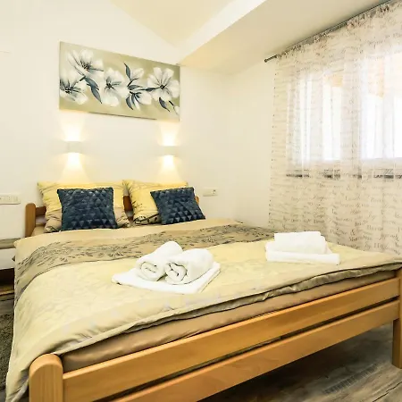 Matanovi Dvori-2 By Interhome Appartement